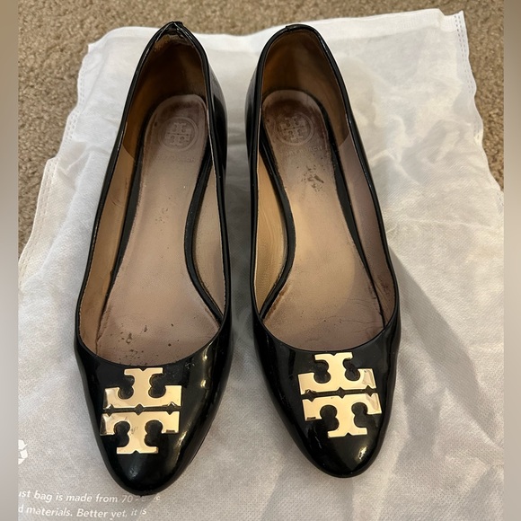 Tory Burch Low Heel Logo Pumps - Picture 1 of 8